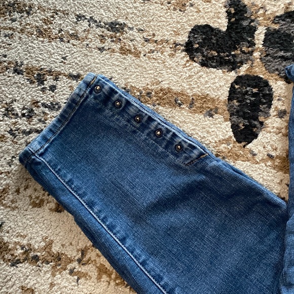 WHBM Size 10L skinny ankle jean with button detail on ankle - Picture 2 of 5